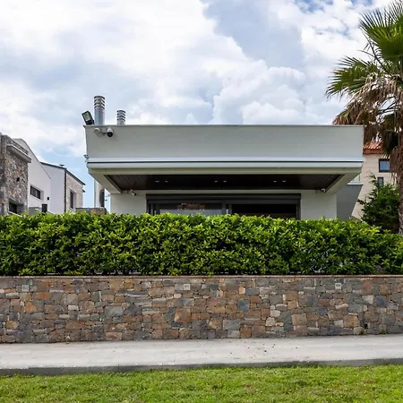 Вилла Seafront Luxury Almyra, Chalkidiki Полихроно